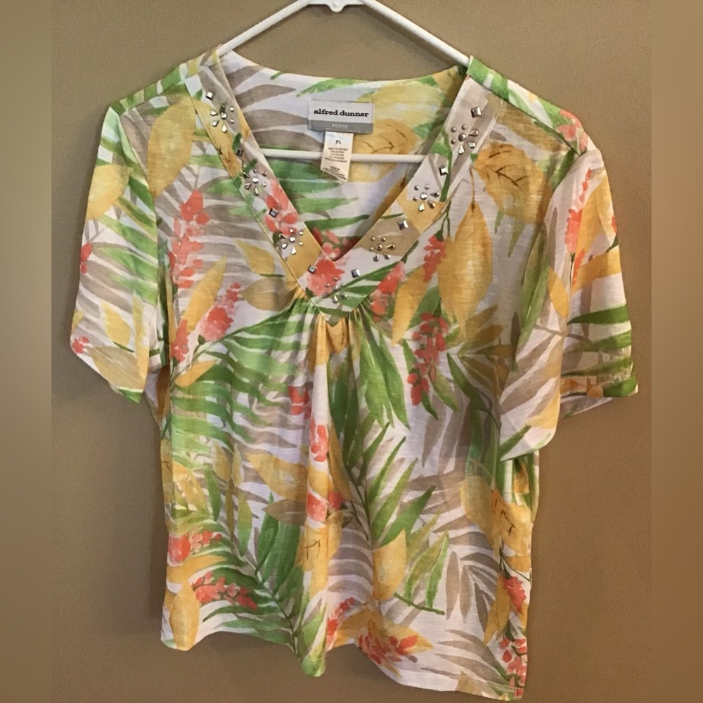 Alfred Dunner PL short sleeved top with studs around the V neck